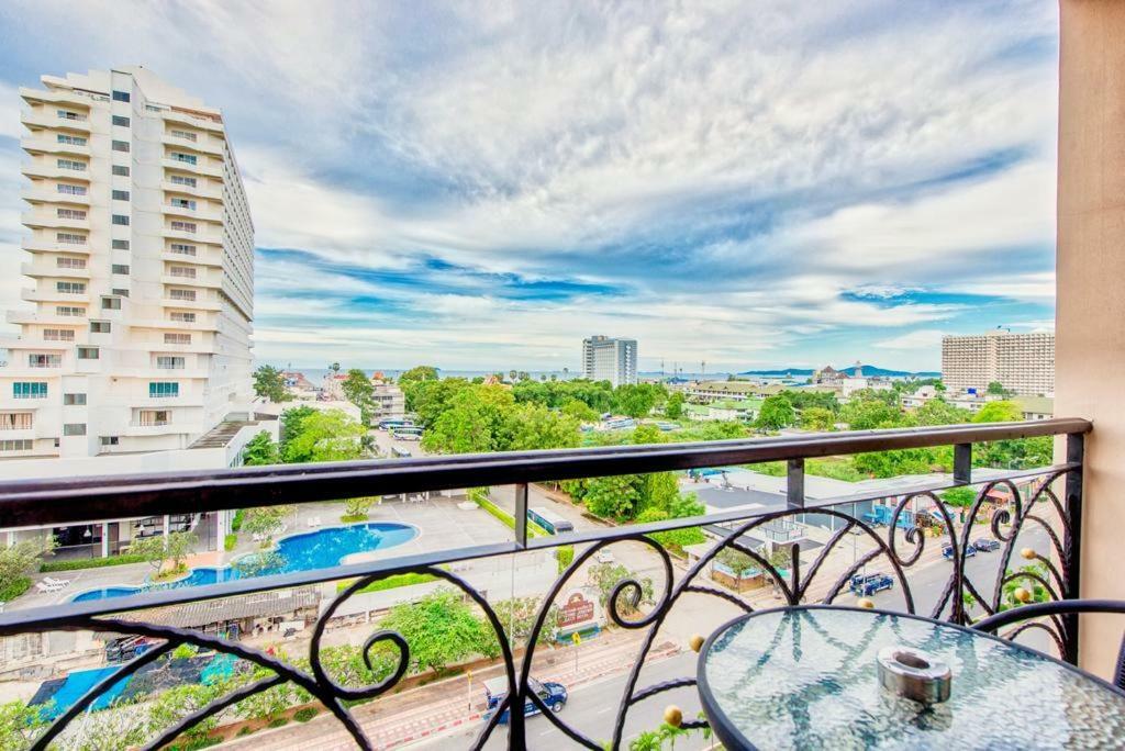 Atlantis Condo Resort Jomtien Exterior foto